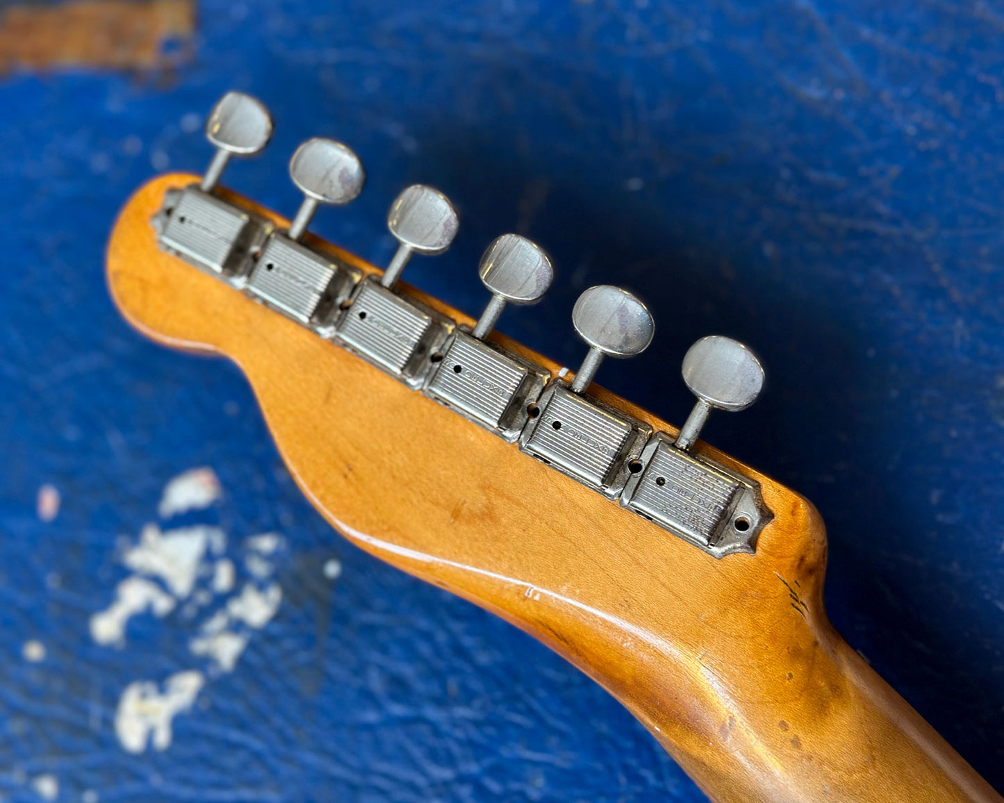1959-1964 Kluson Deluxe Single Line Tuners with Oval Buttons suit Fender Guitars (Patent D-169400)