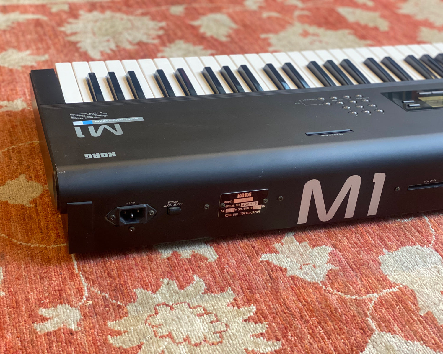 KORG M1 Music Workstation – Found Sound