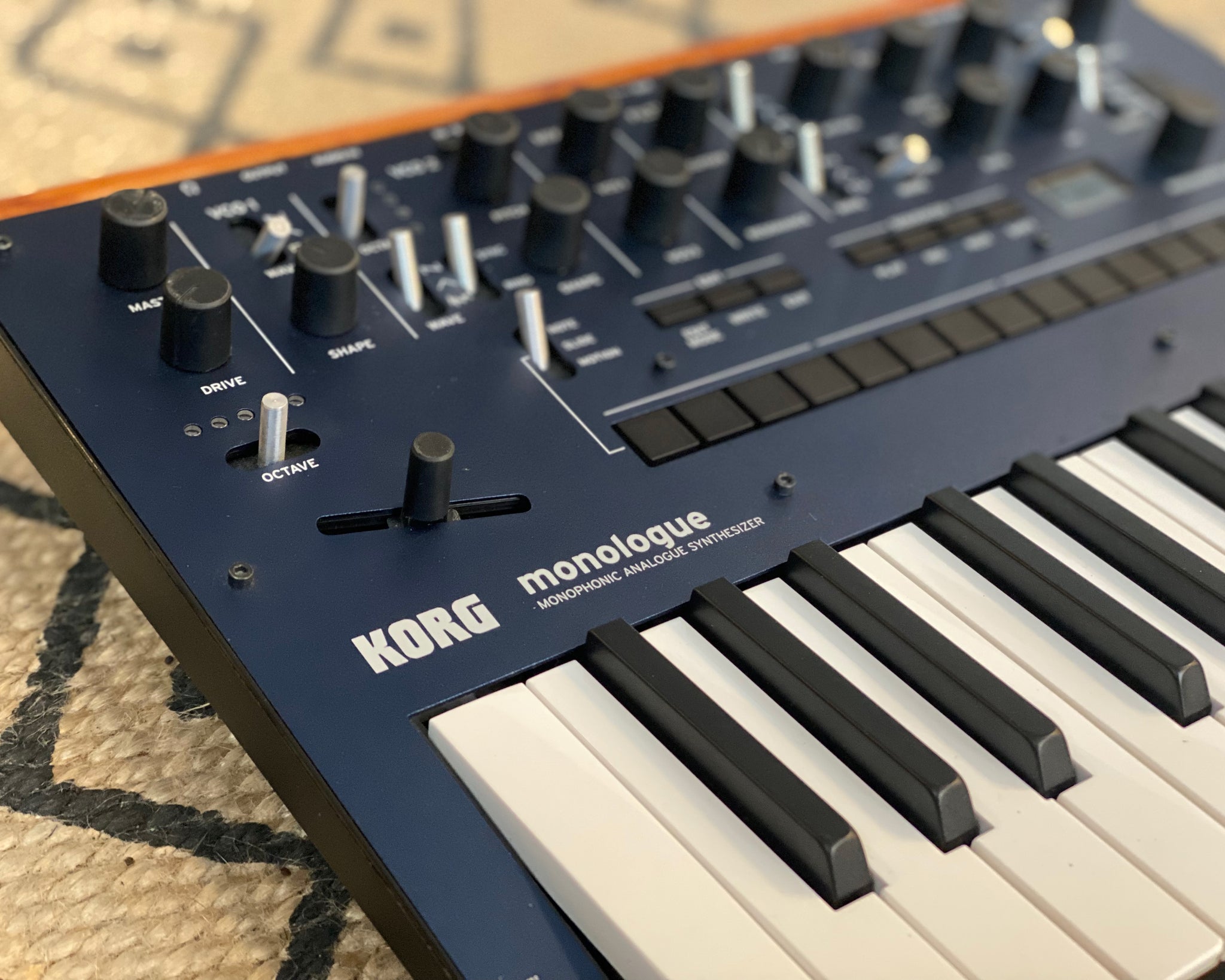 お値下げ！中古KORG monologue Blue ブルー - ホビー・楽器・アート