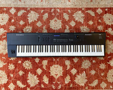 Load image into Gallery viewer, Kurzweil PC-88 64-Voice Performance Controller and Synthesizer
