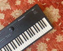 Load image into Gallery viewer, Kurzweil PC-88 64-Voice Performance Controller and Synthesizer
