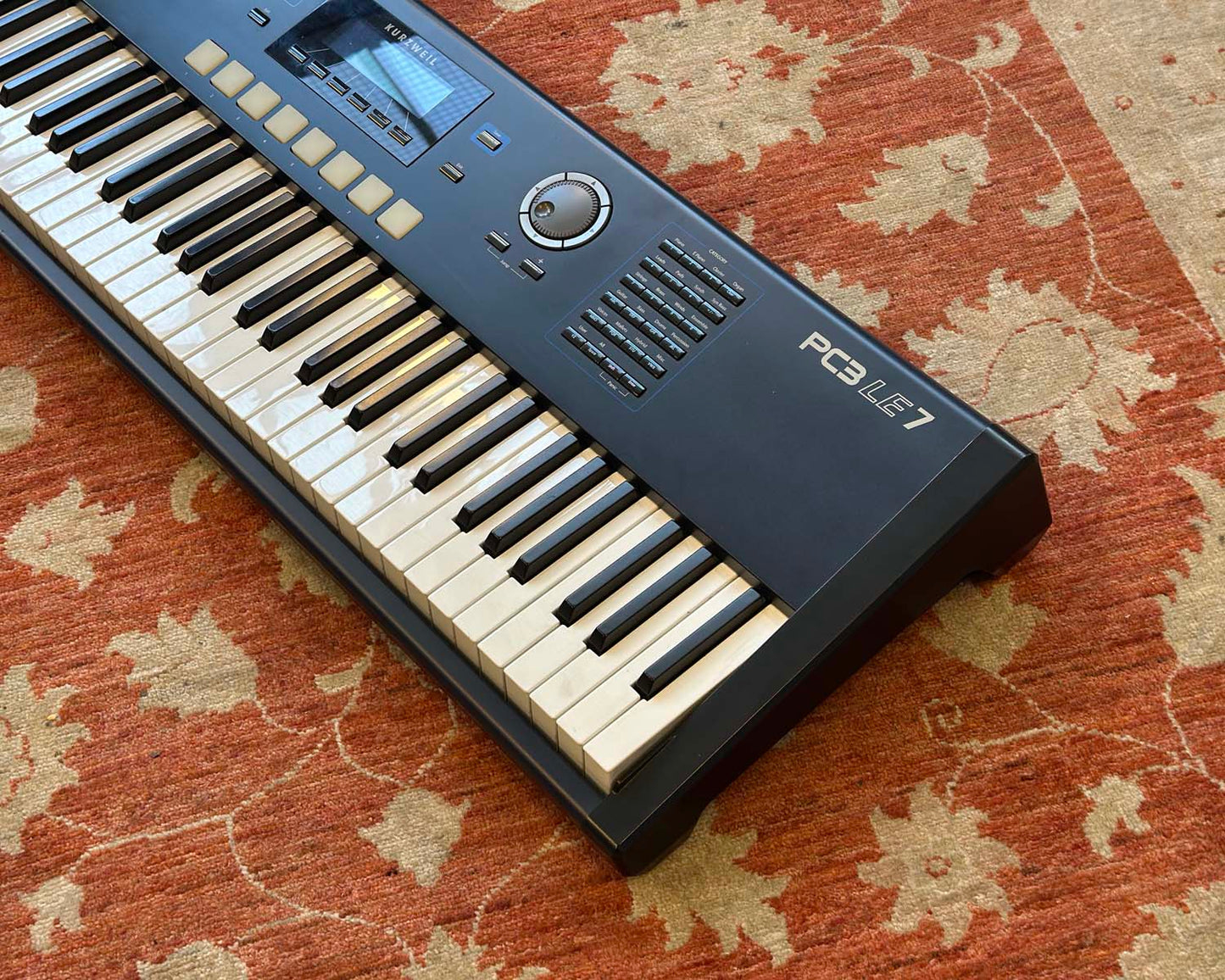 Kurzweil PC3LE7 Workstation