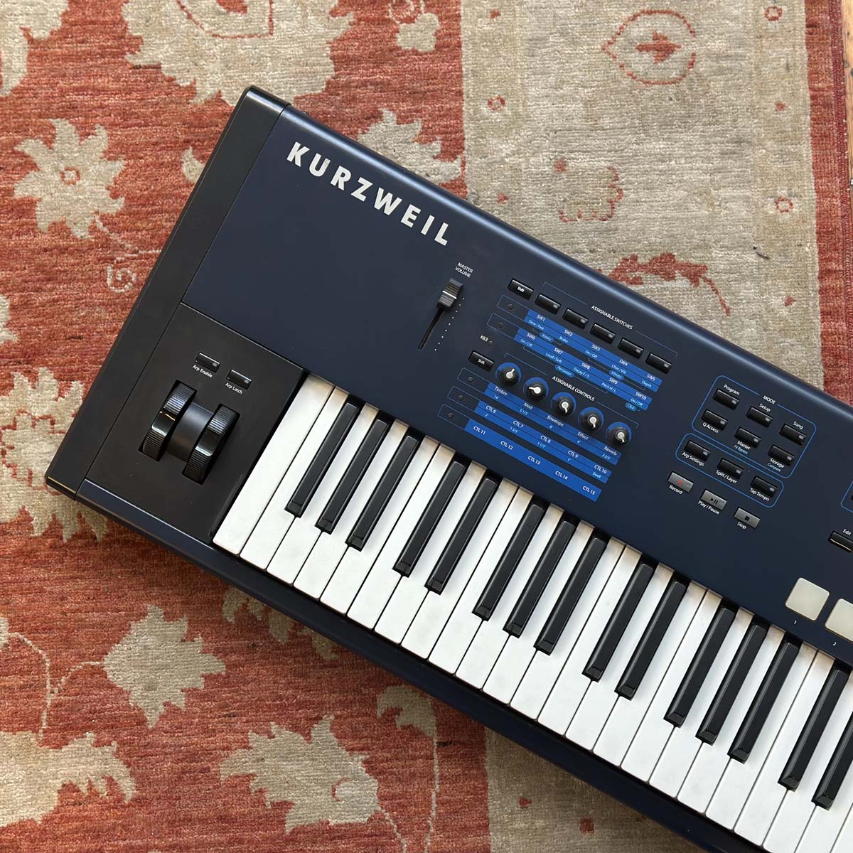 Kurzweil PC3LE7 Workstation