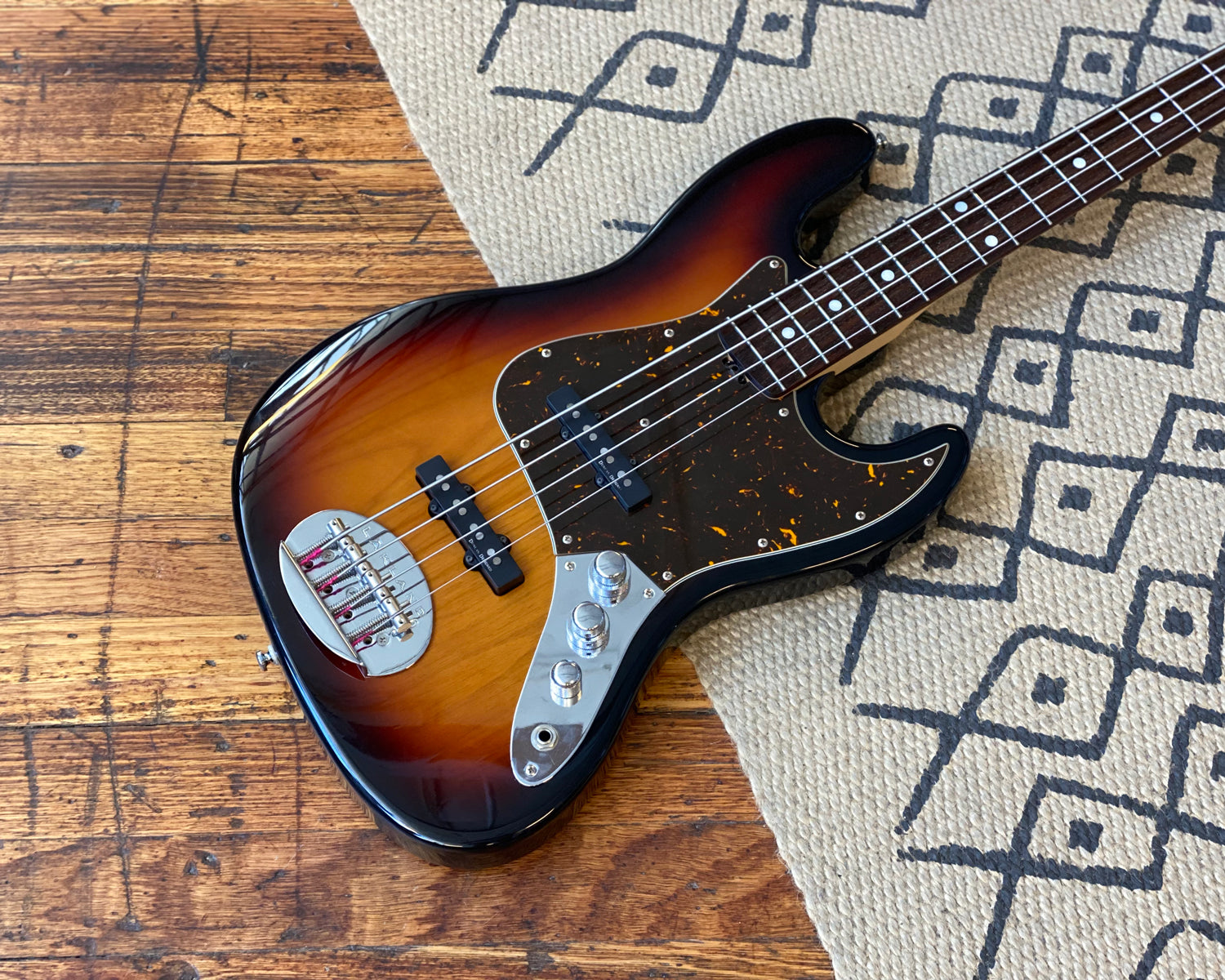 Lakland Skyline 55-02 Deluxe 5-string Bass Guitar - Honey