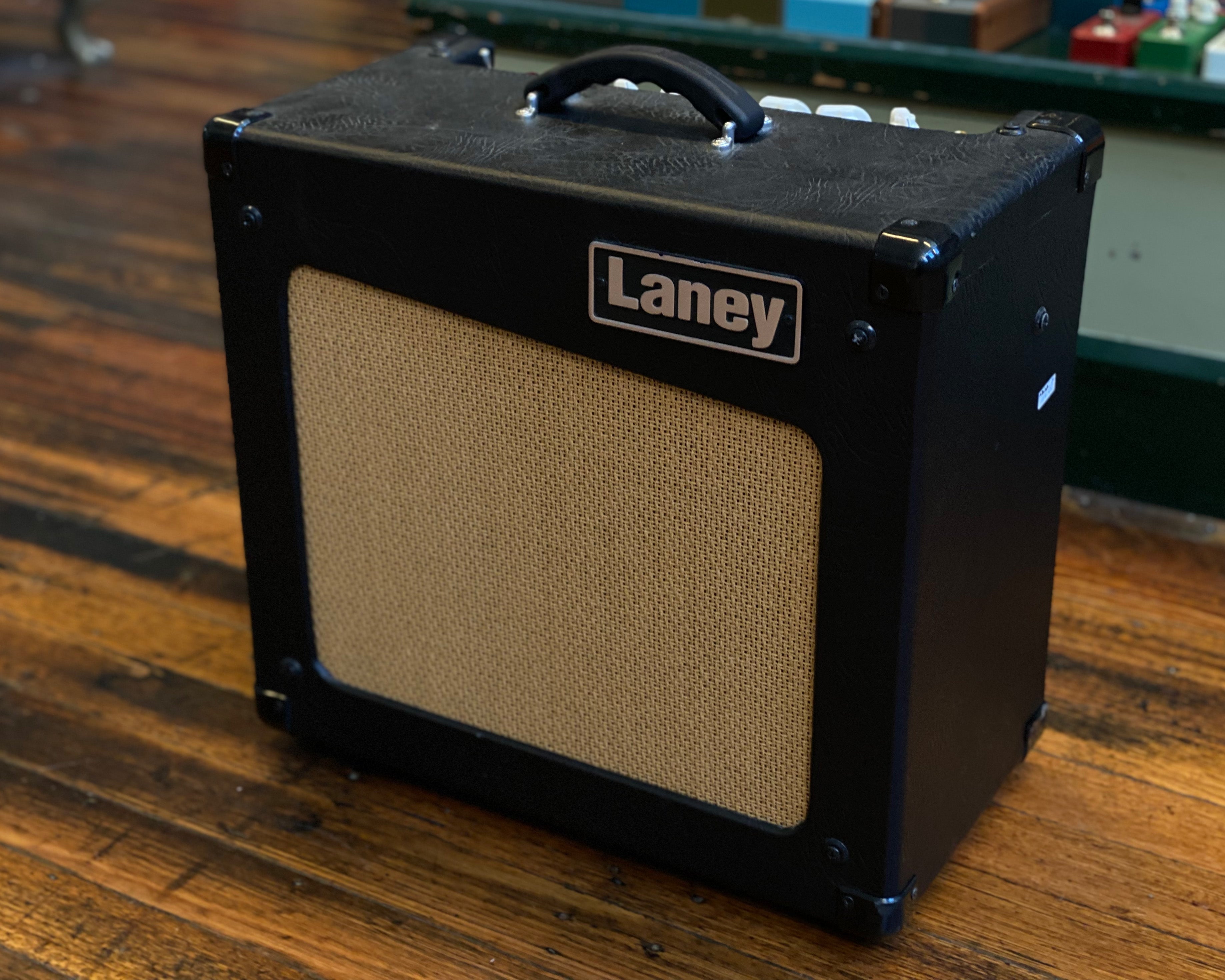 Amplificador Lone Wolf Amp Cub Gear Hunter | Roland Cube 30X Guitar
