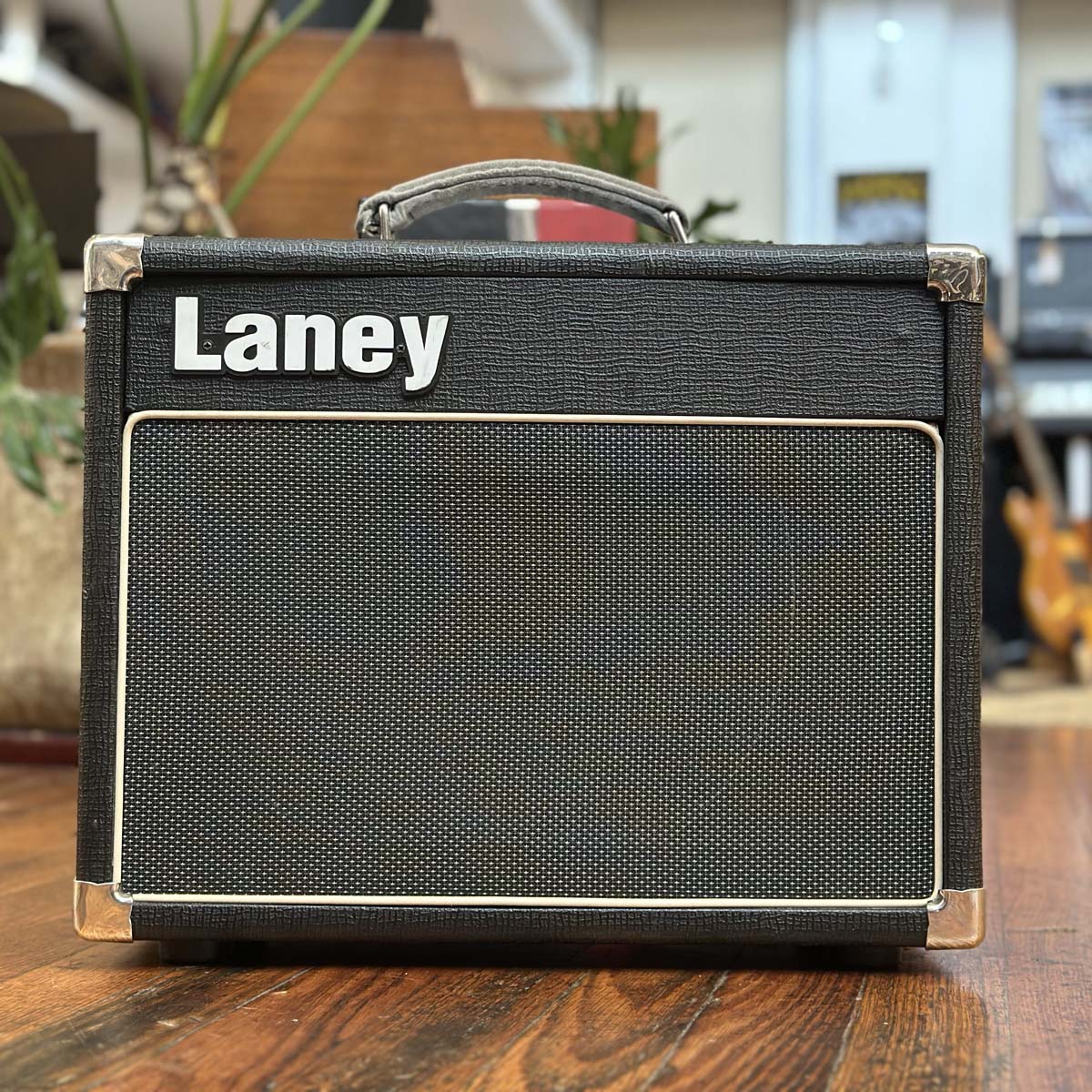 Laney VC15 15-Watt Valve Guitar Combo *Upgraded with 80 Watt 12" Celestion