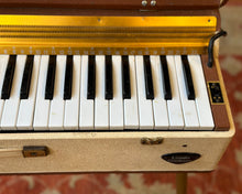 Load image into Gallery viewer, Lincoln Chordmaster Portable Organ
