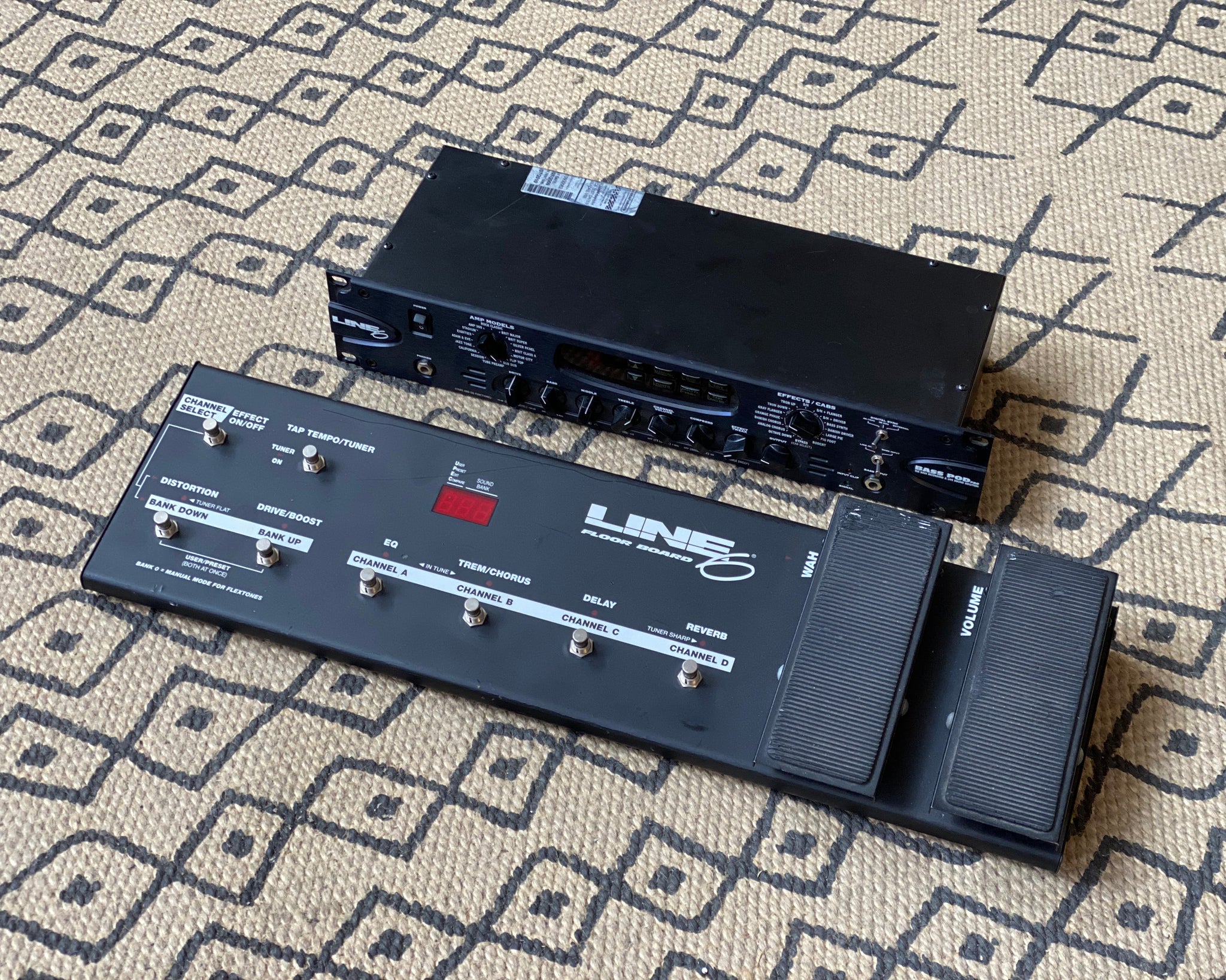 ベース LINE6 BASS POD PRO ベース LINE6 BASS POD PRO Line 6 Bass POD Pro Rackmount