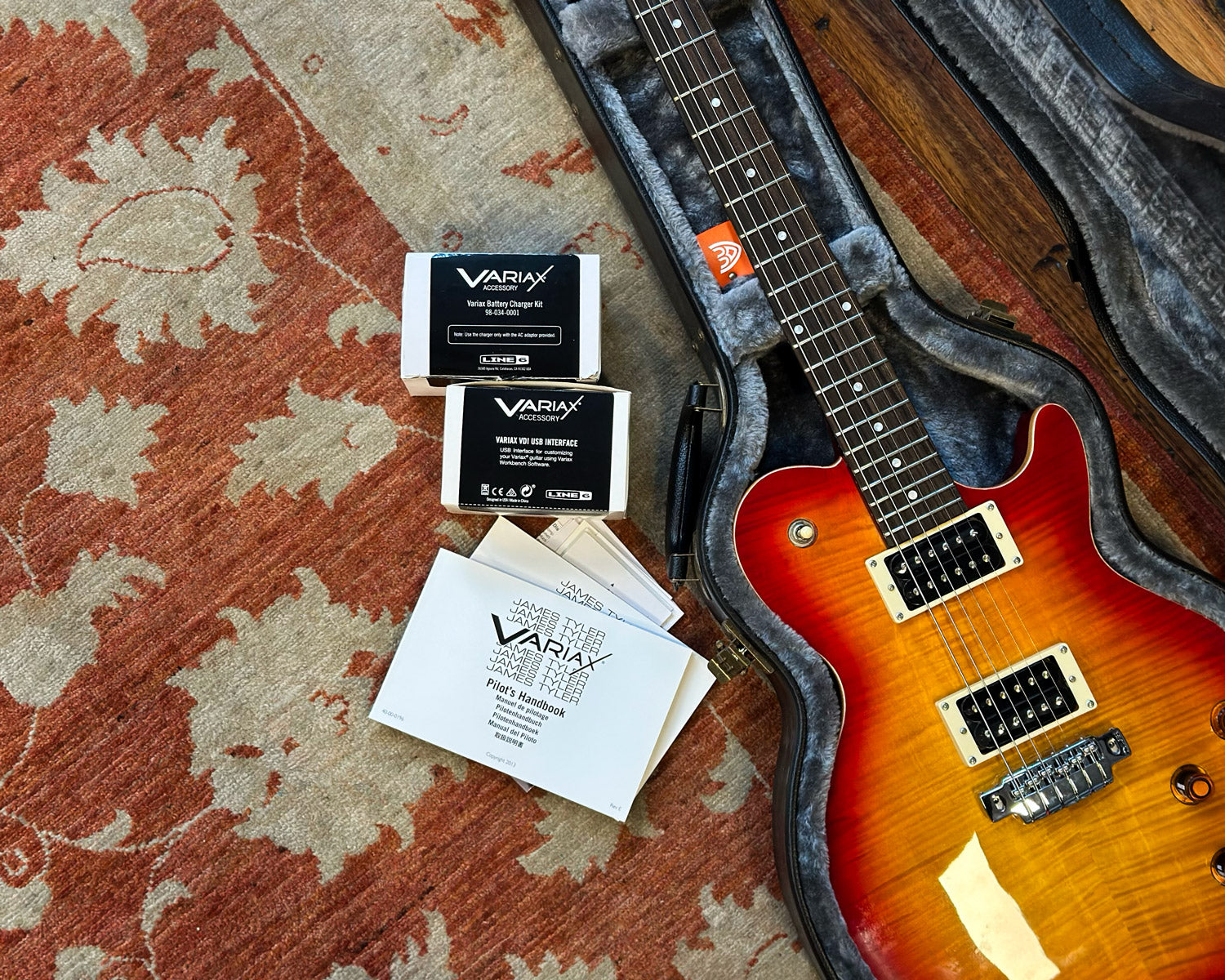JTV-59 US Black Variax Modeling Guitar - Line 6 Shop US
