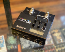 Load image into Gallery viewer, Line 6 M5 Stompbox Modeler

