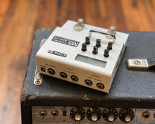 Load image into Gallery viewer, Line 6 M5 Stompbox Modeler
