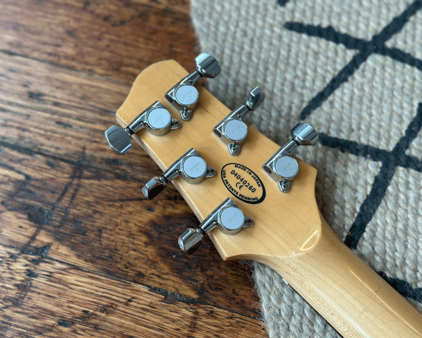 Line 6 Variax 700 Solid Body Modelling Electric