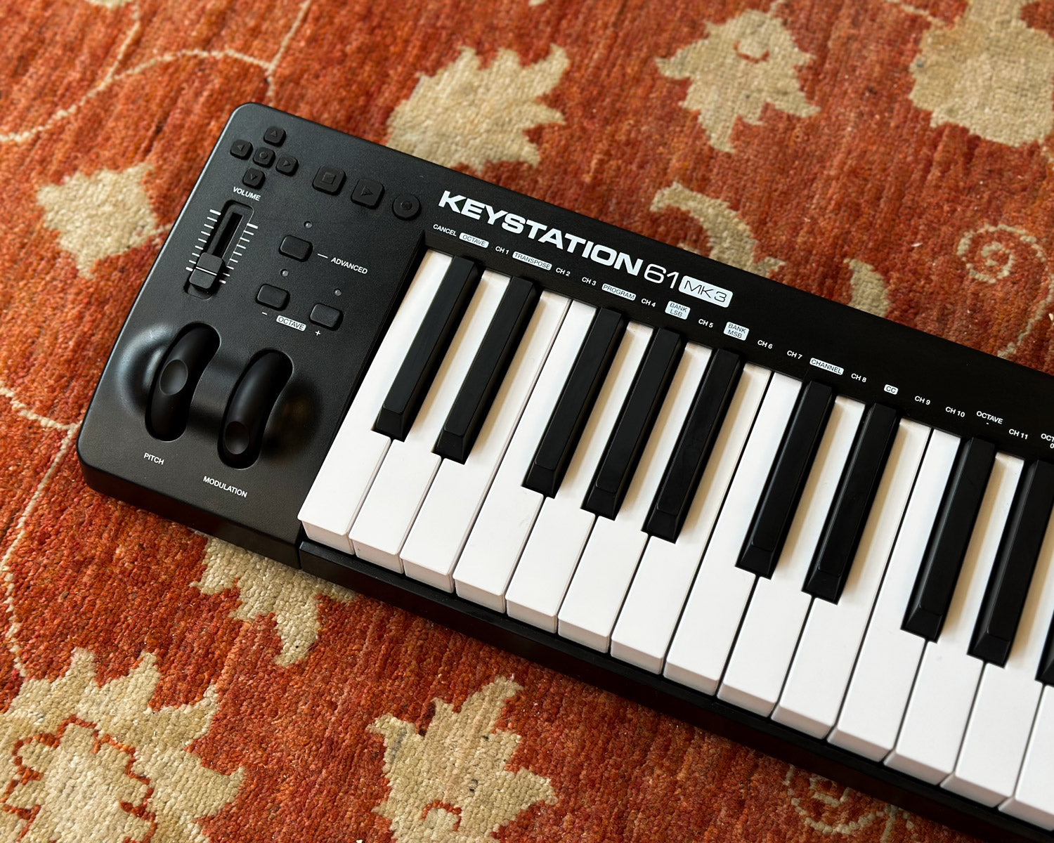 DTM・DAW M-AUDIO KEYSTATION61 Mk3 M-Audio Keystation 61 MK 3 61-Key Semi-Weighted USB-MIDI