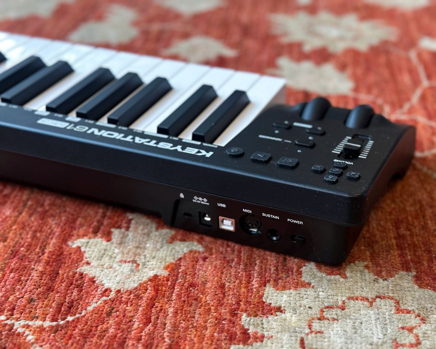 M-Audio Keystation 61 mk3 – Found Sound