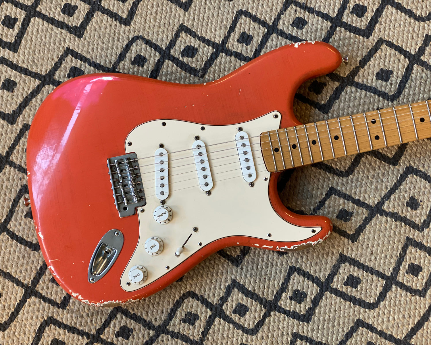 MJT Stratocaster - Fender MIM Standard Neck! - Tahitian Coral