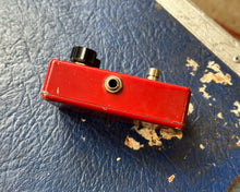 Load image into Gallery viewer, Vintage original 1975 MXR Dyna Comp
