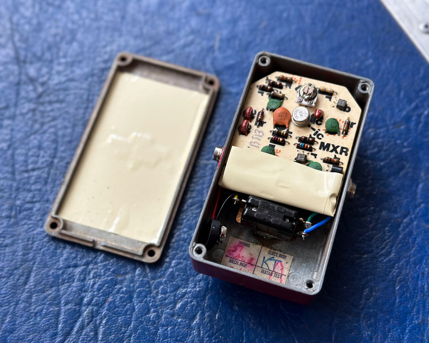 Vintage original 1975 MXR Dyna Comp