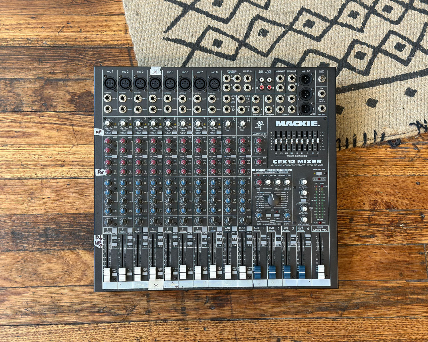 MACKIE CFX-12 ミキサー MACKIE CFX-12 ミキサー Mackie CFX12 Compact Mixer with Effects