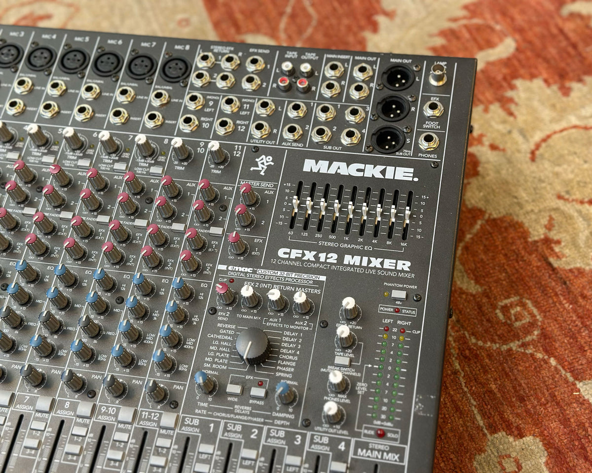 Mackie CFX12 Mixer w/Road Case