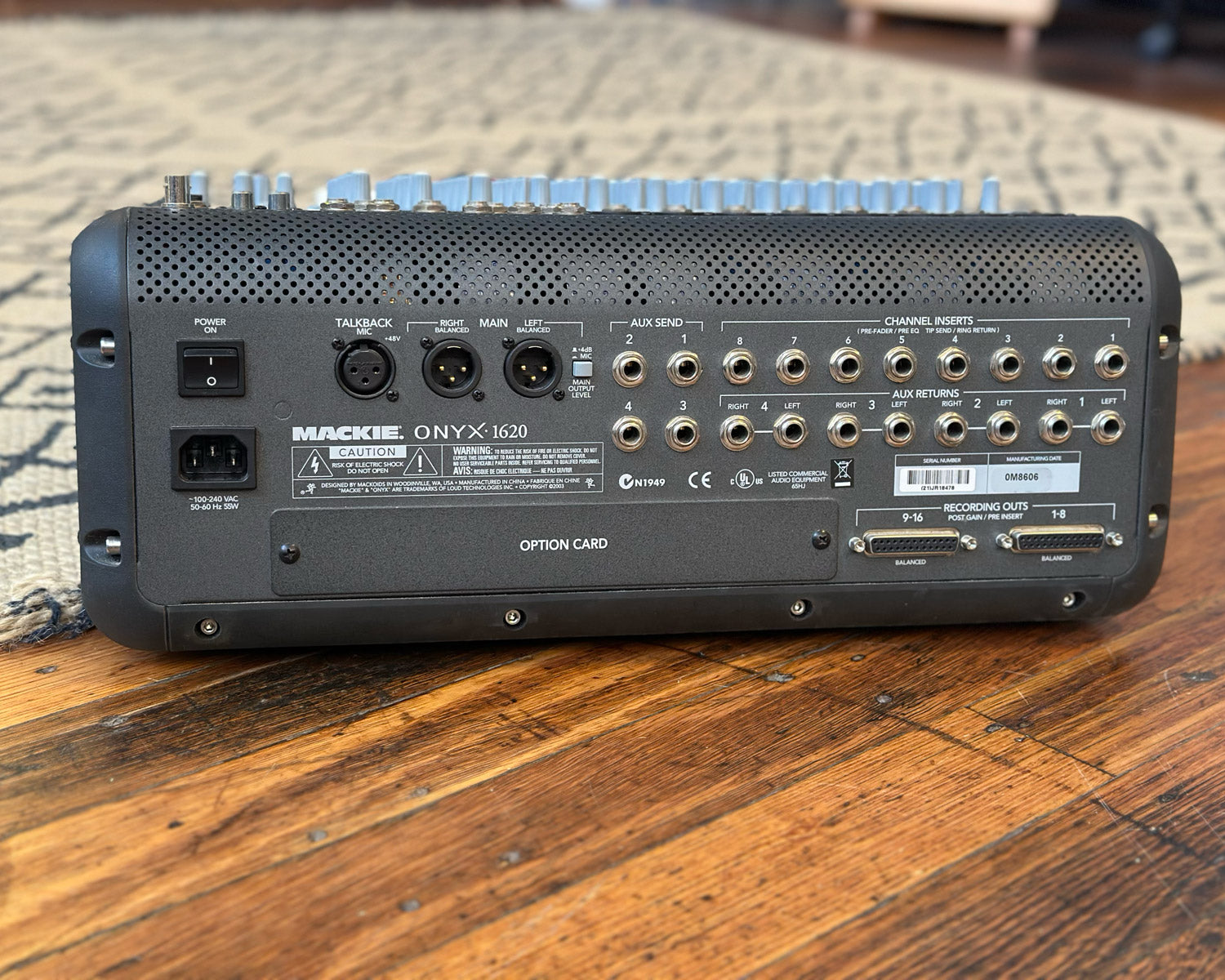 Mackie ONYX 1620 Analogue Mixer – Found Sound
