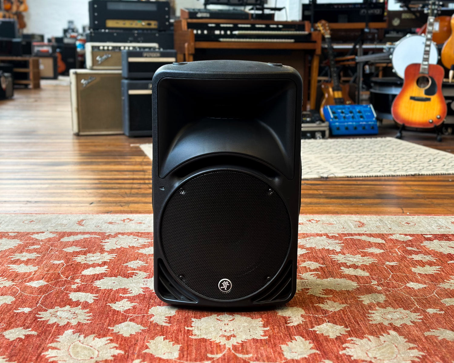 Amplifier Mackie 450 V2 Mackie SRM450 V2 Powered Speaker