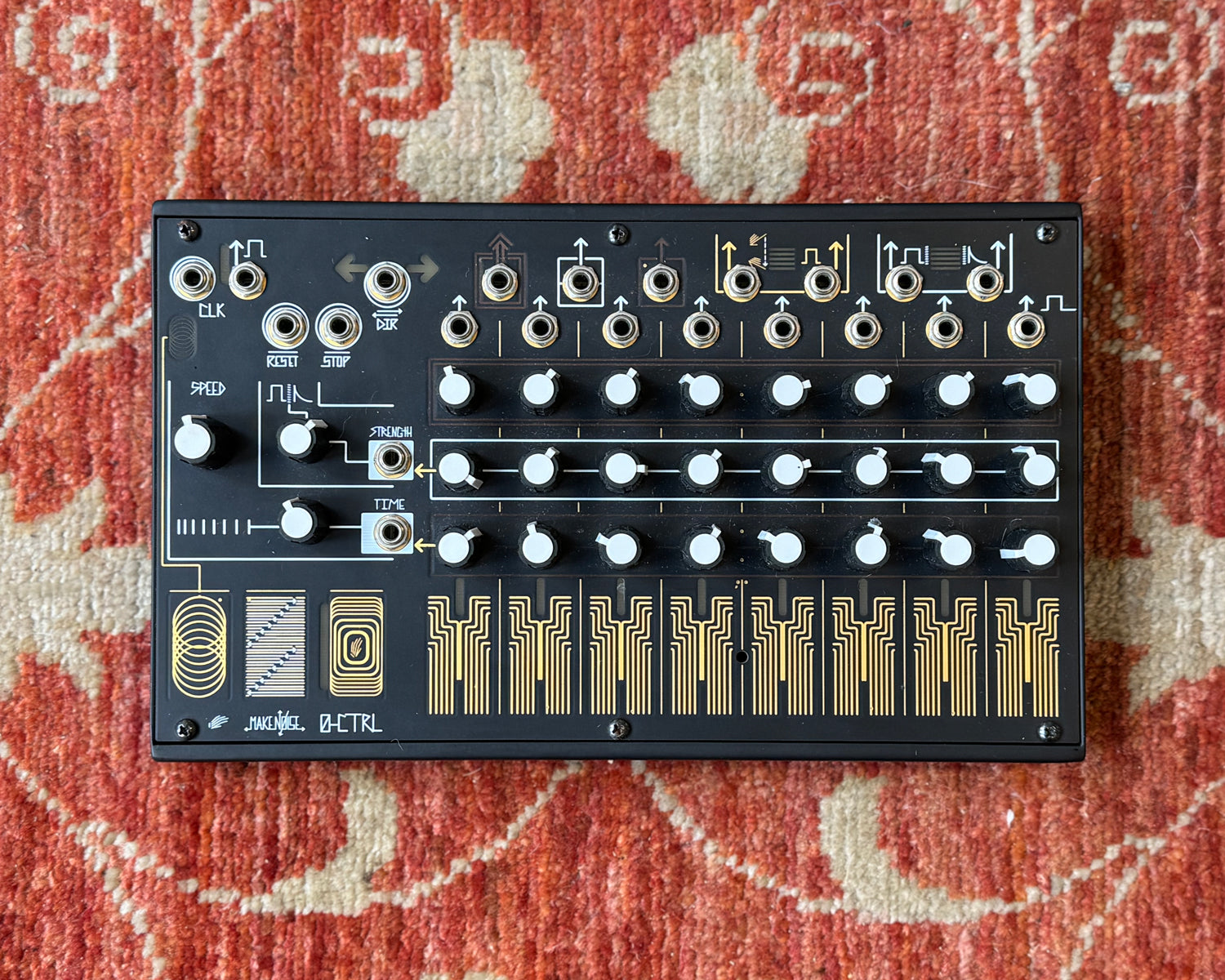 Make Noise 0-CTRL Patchable Desktop Sequencer – Found Sound