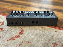 Load image into Gallery viewer, Malekko Manther Tabletop Analogue Monosynth
