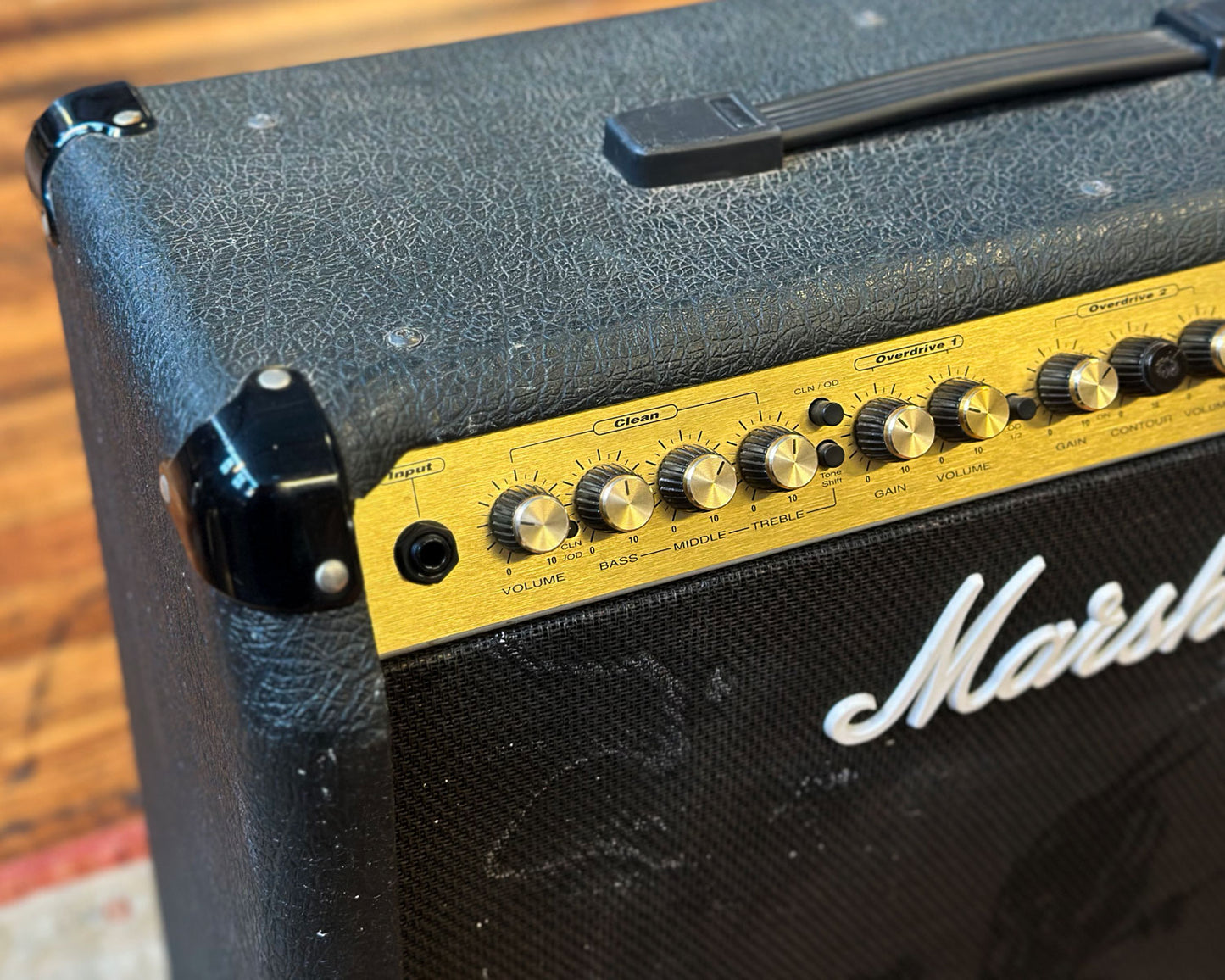 Marshall Valvestate VS100 1x12" Guitar Amplifier with Valve Preamp