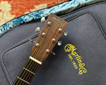 Load image into Gallery viewer, Martin 00-15M Mahogany w/ OSSC
