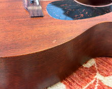 Load image into Gallery viewer, Martin 00-15M Mahogany w/ OSSC
