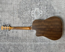 Load image into Gallery viewer, 2002 Maton EM325C Dreadnought w/ AP5 Pickup System &amp; Hardshell Case
