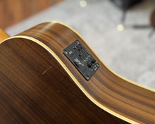 Load image into Gallery viewer, 2002 Maton EM325C Dreadnought w/ AP5 Pickup System &amp; Hardshell Case
