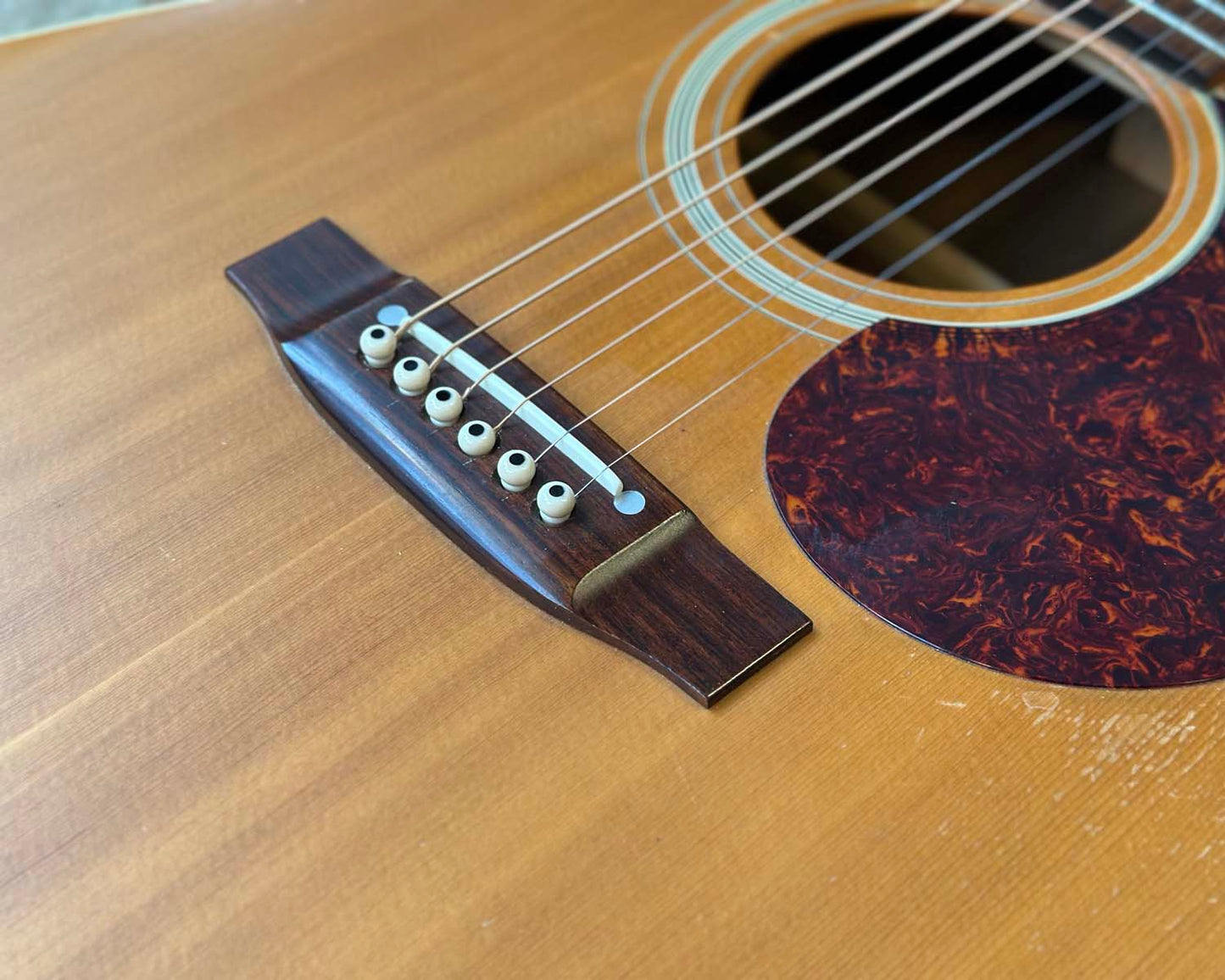 Maton EM325 Acoustic Electric Dreadnought Guitar w/AP5 Pickup System & Hiscox Case