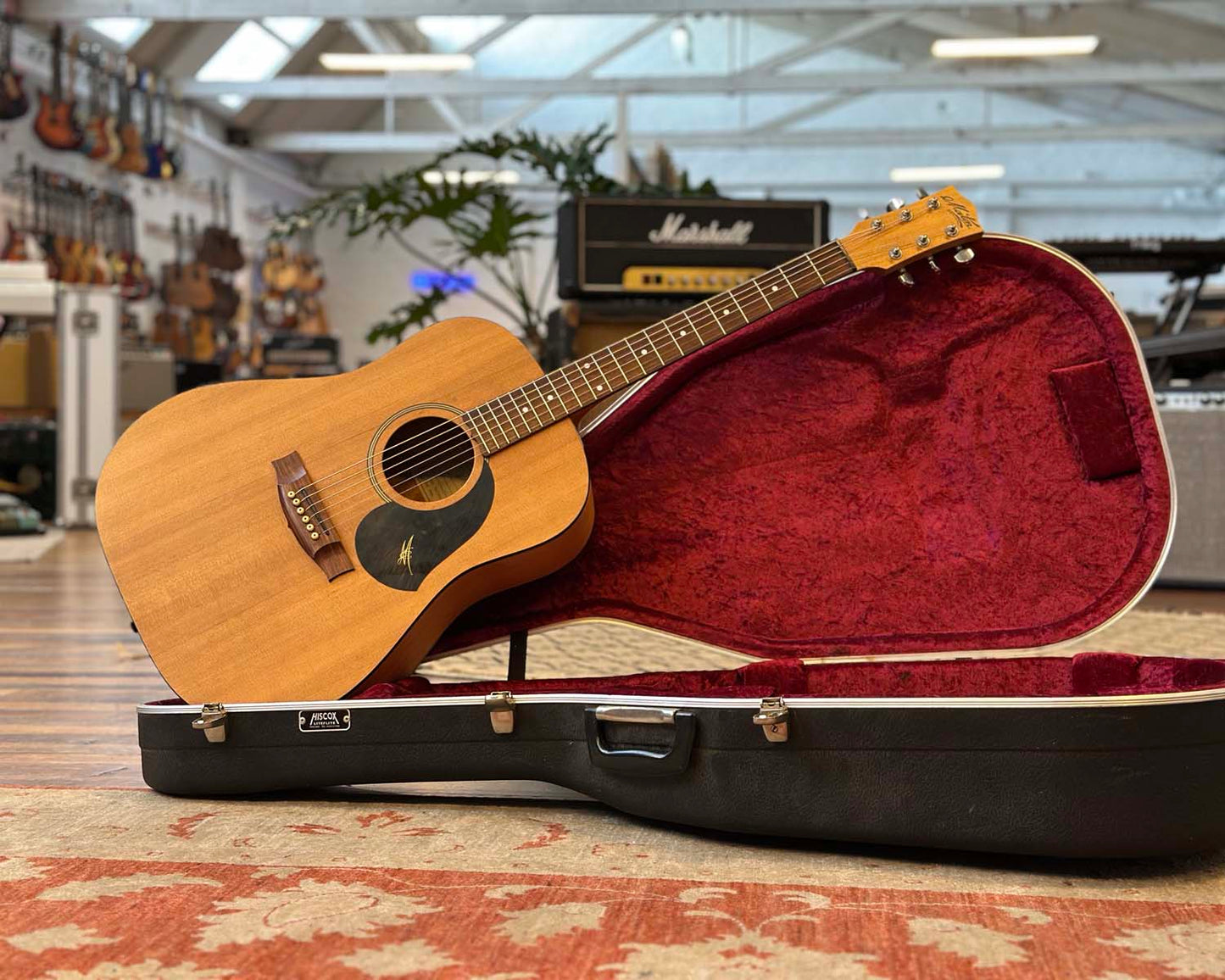 Maton M225 'Natural Series' Dreadnought w/Hiscox LiteFlite Case