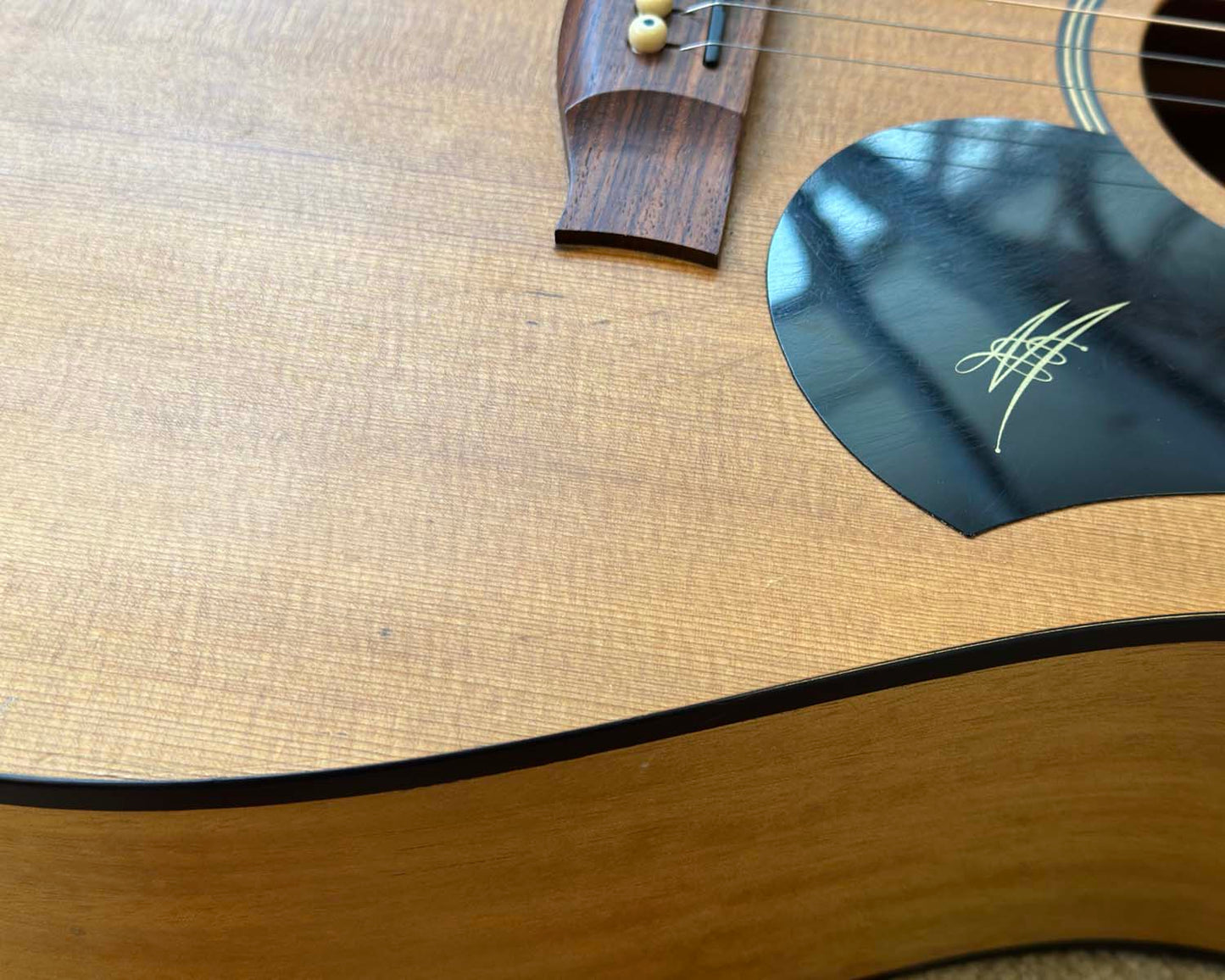 Maton M225 'Natural Series' Dreadnought w/Hiscox LiteFlite Case