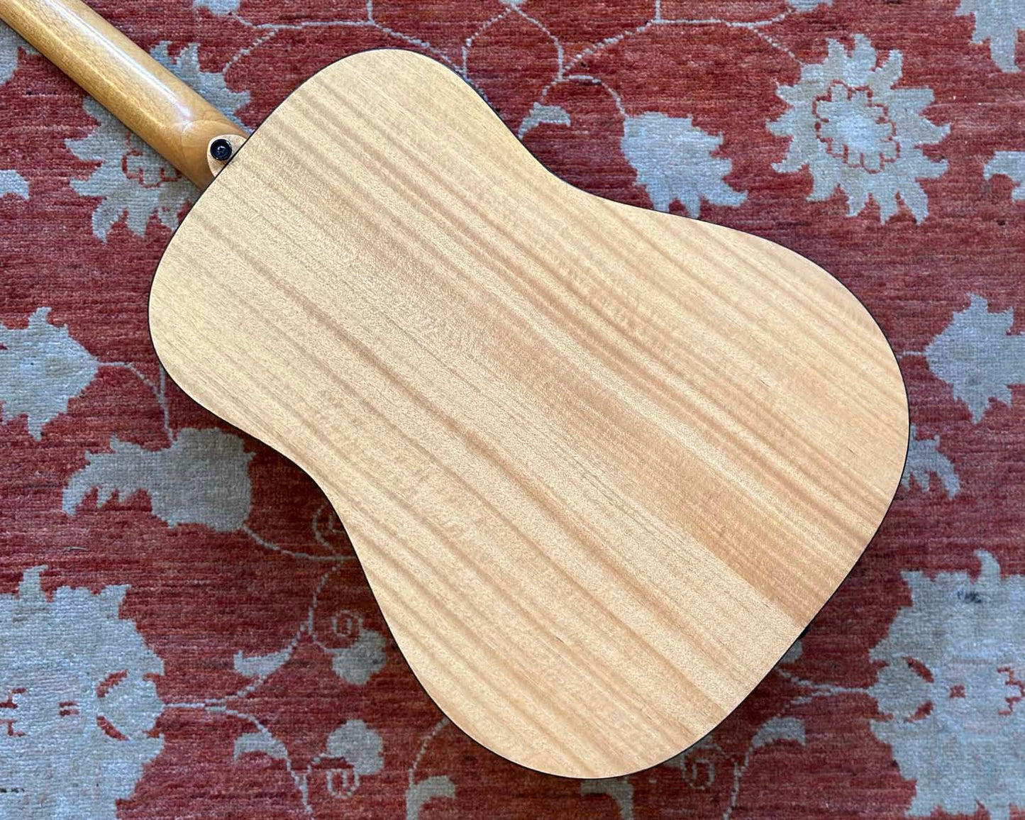 Maton M225 'Natural Series' Dreadnought w/Hiscox LiteFlite Case