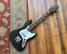 Load image into Gallery viewer, Matsumoku Jazz Bass Copy - Short Scale
