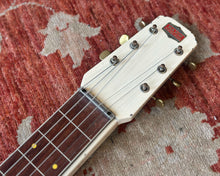 Load image into Gallery viewer, Maxim No2 Lap Steel
