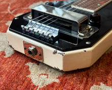 Load image into Gallery viewer, Maxim No2 Lap Steel
