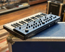 Load image into Gallery viewer, Modal Electronics COBALT8 8 voice 37-key Extended Virtual-Analogue Synthesiser W/ Decksaver
