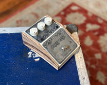 Load image into Gallery viewer, Monolith Grey Owl Modified Silicon Sustain Pedal
