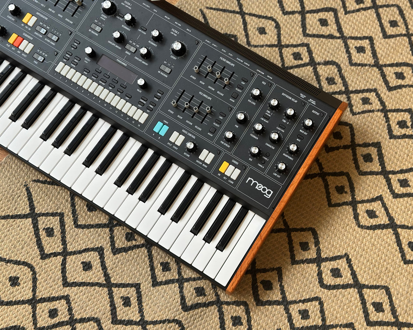 Moog Muse 8-Voice Polyphonic Synthesizer