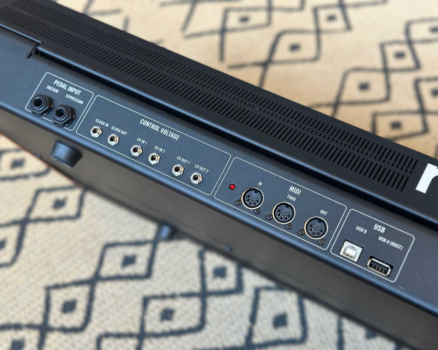 Moog Muse 8-Voice Polyphonic Synthesizer