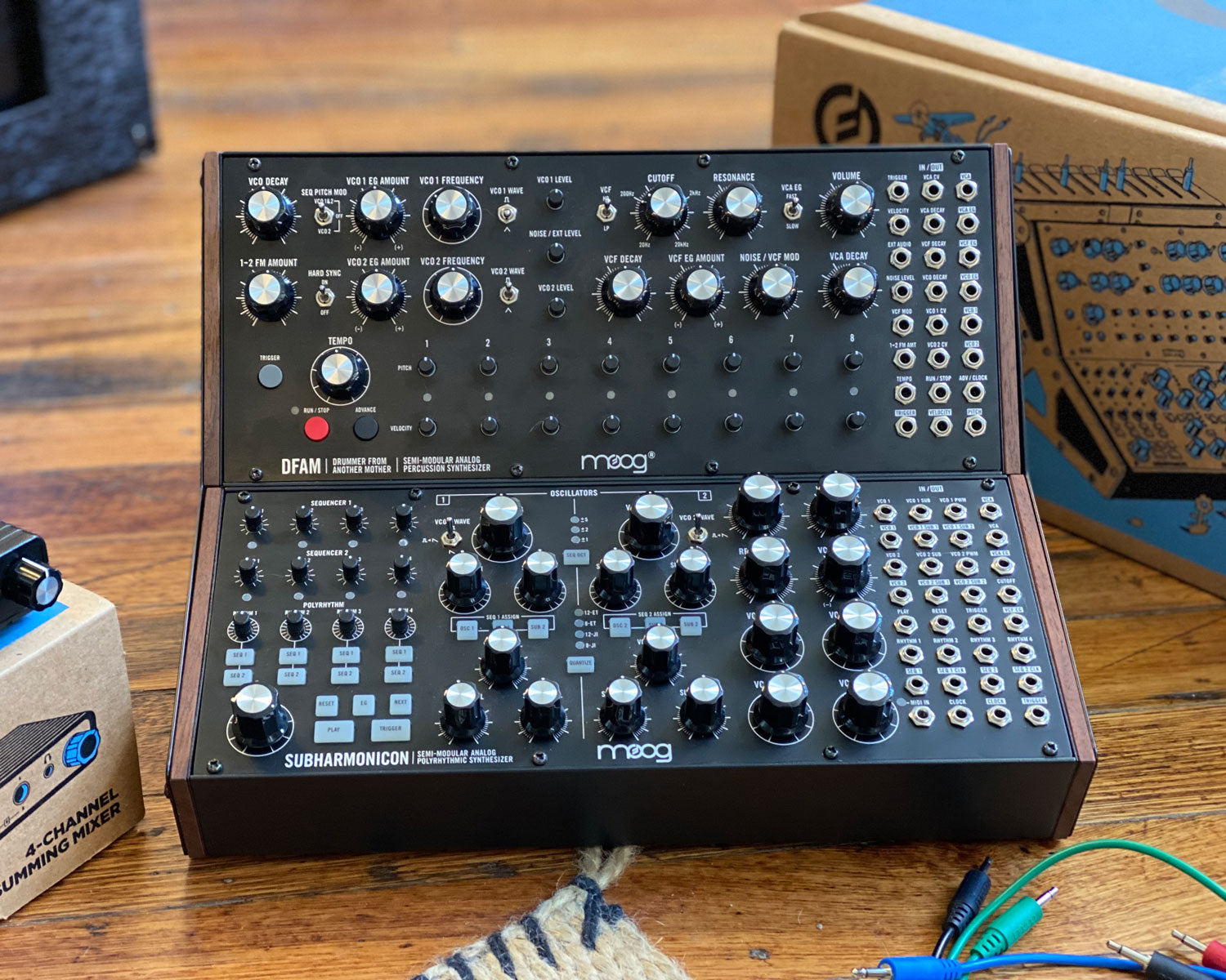 Moog Subharmonicon + 2Tier Rack + ミキサー Moog Subharmonicon + 2Tier Rack + ミキサー Moog 2Tier Rack kitと