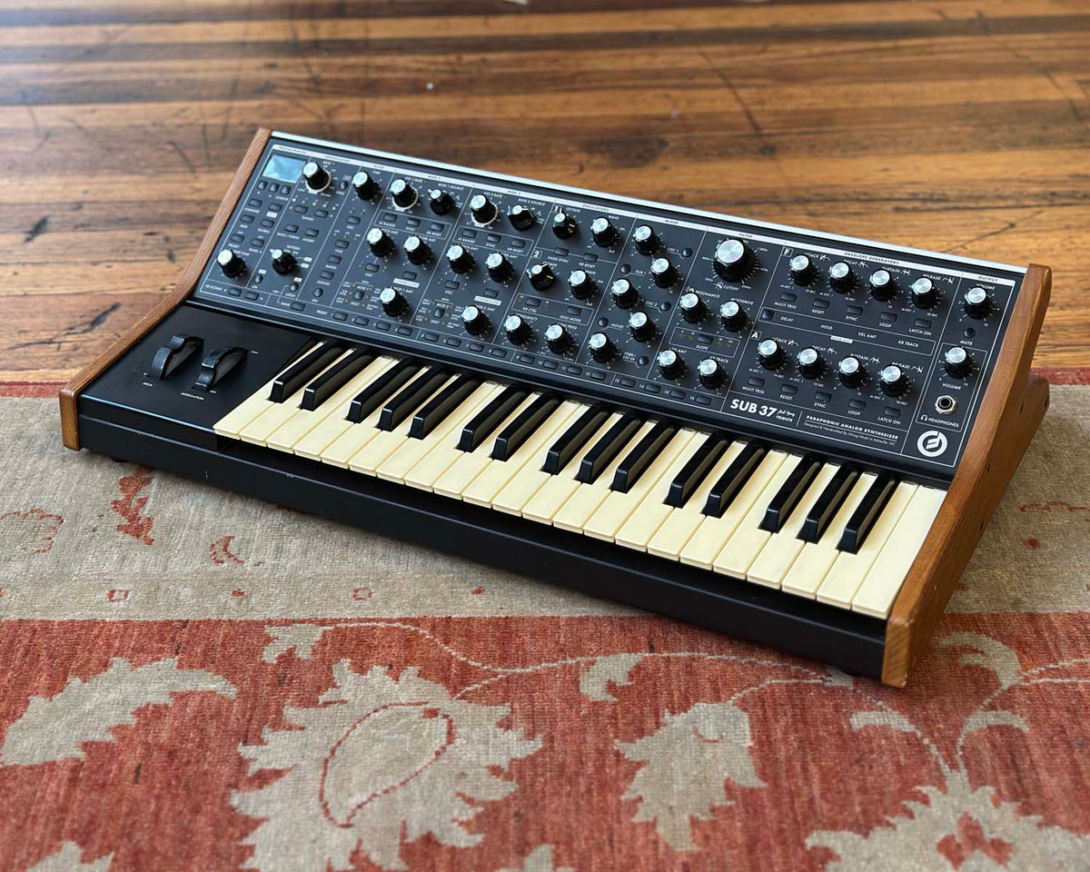 Moog Sub 37 Tribute Paraphonic Analogue Synthesizer