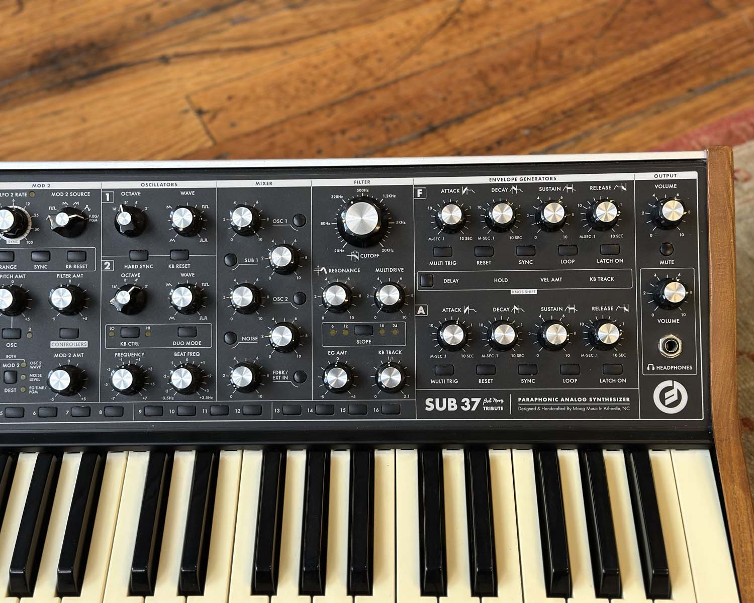 Moog Sub 37 Tribute Paraphonic Analogue Synthesizer – Found Sound