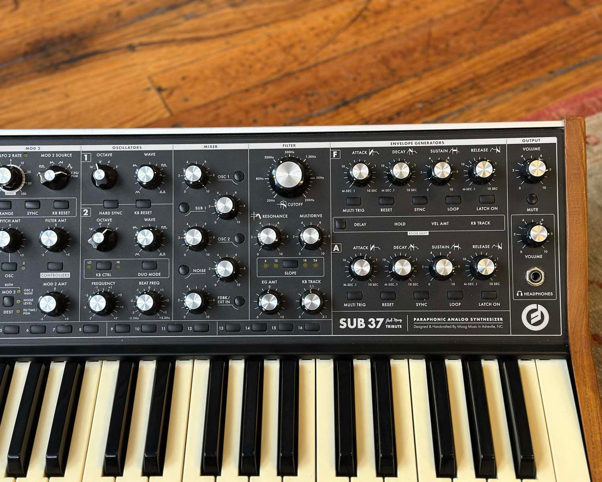 Moog Sub 37 Tribute Paraphonic Analogue Synthesizer