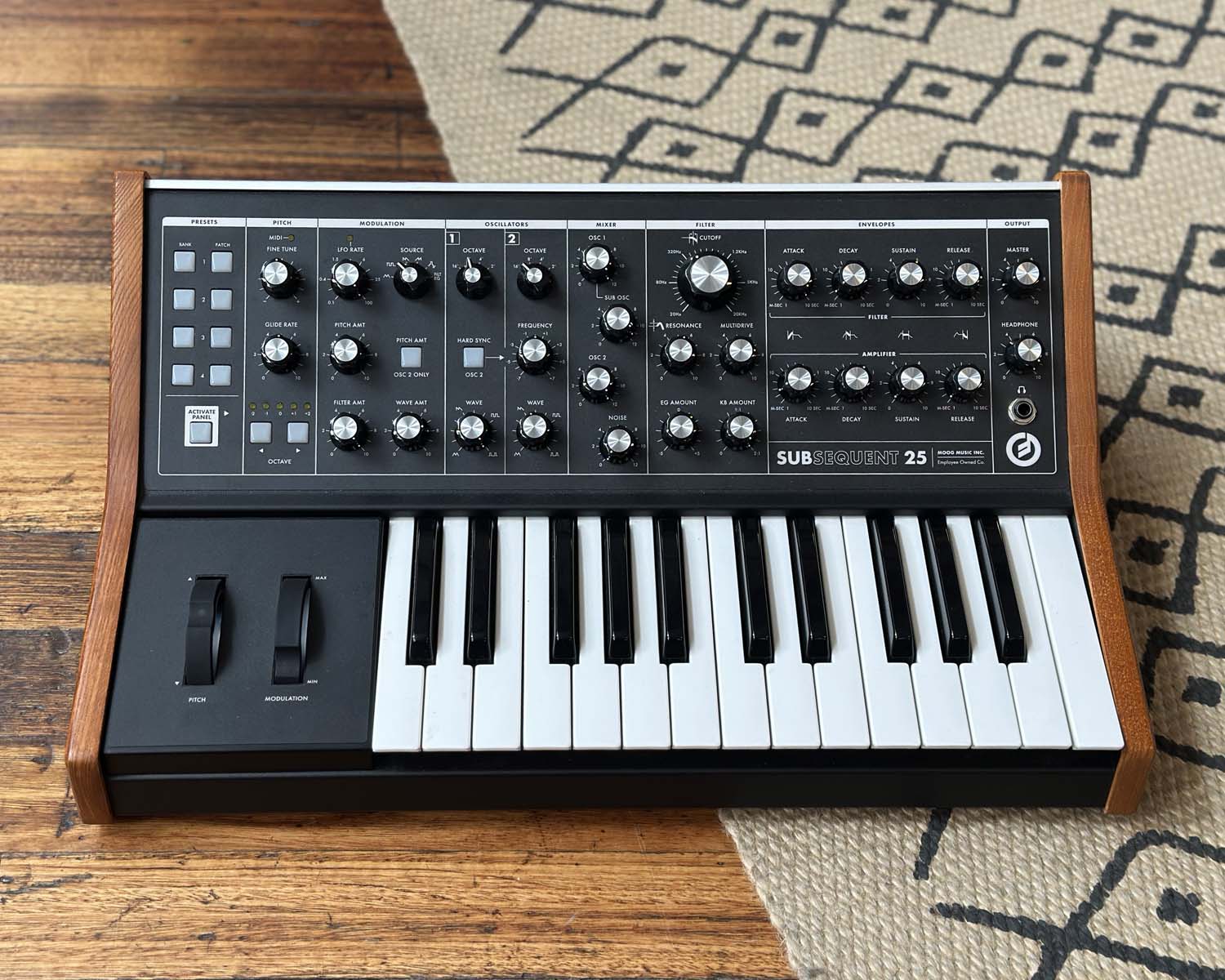 Moog Subsequent 25 Compact Paraphonic Analogue Synthesizer – Found