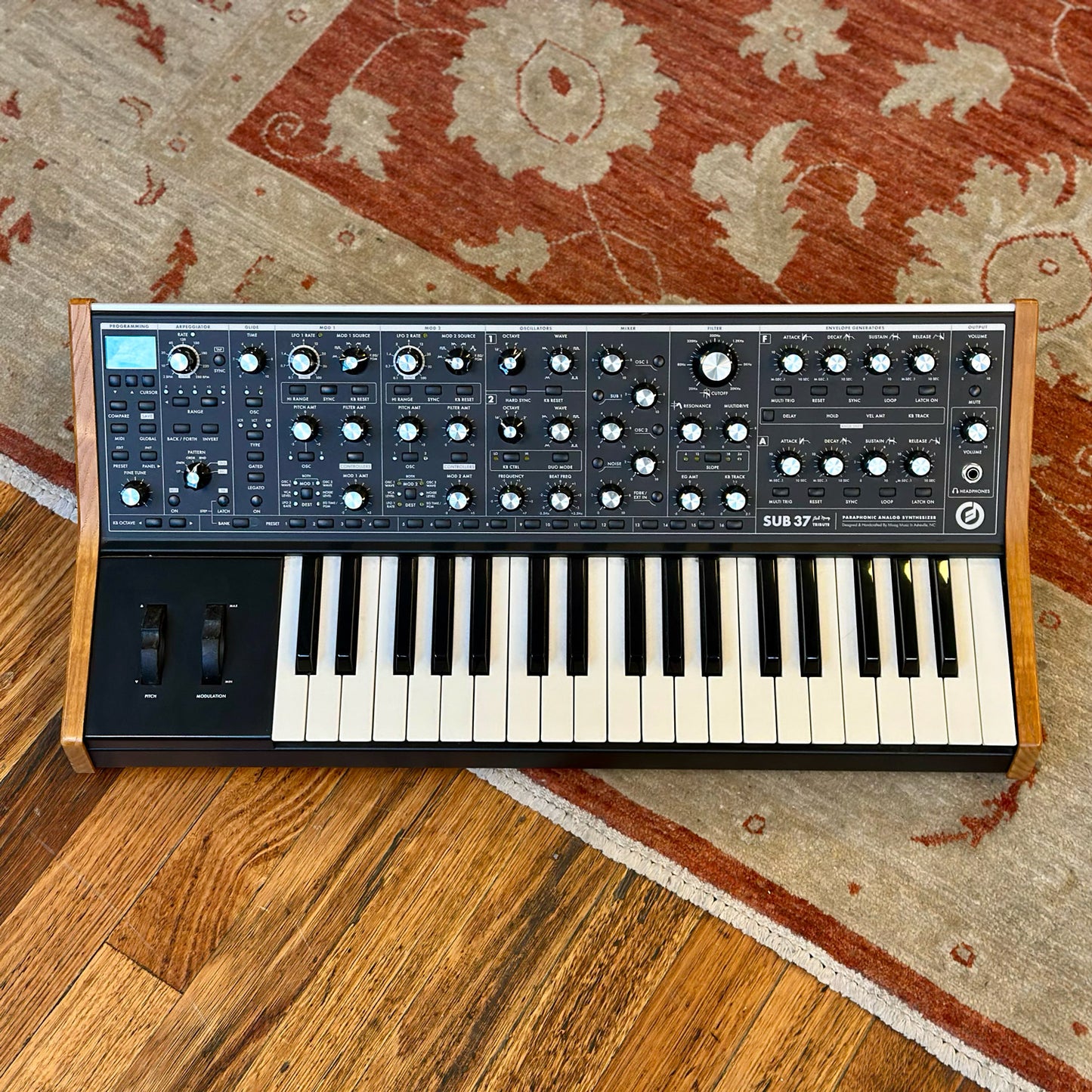 Moog Subsequent 37 Paraphonic Analogue Synthesier