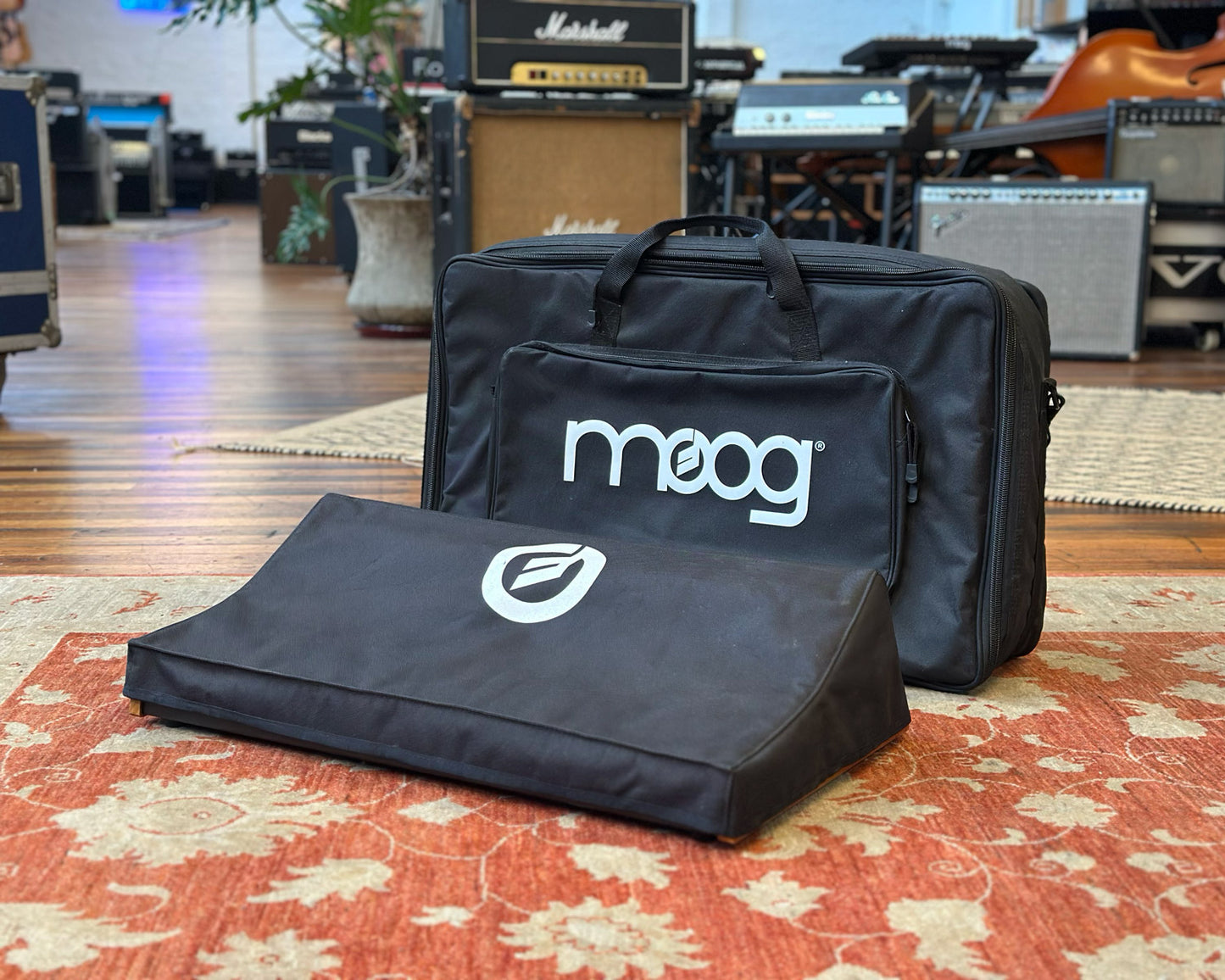 Moog Subsequent 37 Paraphonic Analogue Synthesier